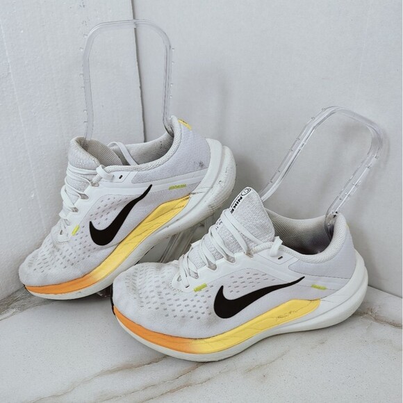 Nike Shoes - Nike Women's Zoom Winflo 10 White Citron Pulse Running Shoes Sneakers, Sz 7.5